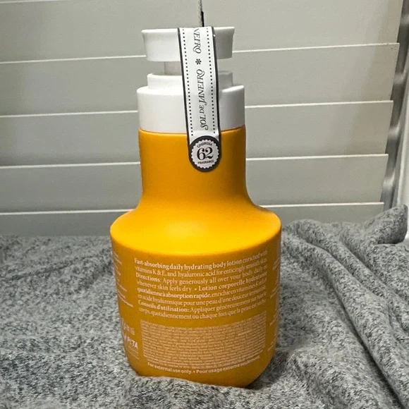 Sol de Janeiro Body Badalada Vitamin-Infused Lotion - Full Size 400ml - Picture 3 of 3